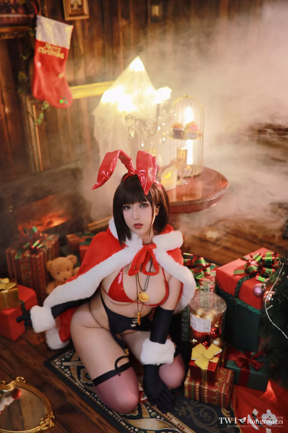 网络美女小容仔咕咕咕魔太郎兔女郎主题性感披风露红色内衣黑丝吊袜诱惑写真50P