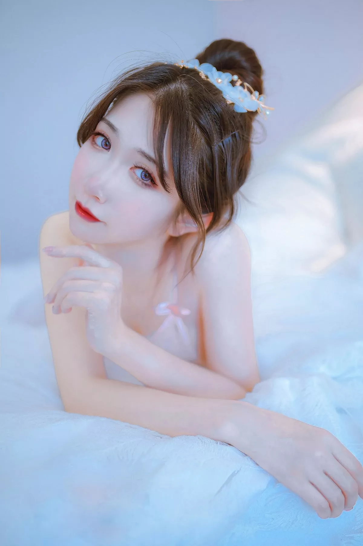 动漫博主阮邑_Fairy大象粉色系主题私房粉色蕾丝内衣配白丝袜完美诱惑写真35P