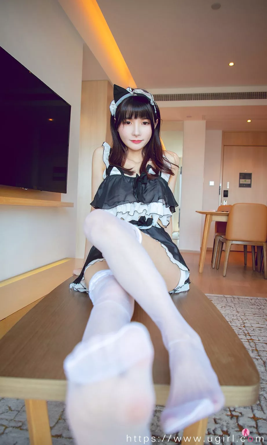 [Ugirls爱尤物]No.2182_模特猫猫私房猫仆日记主题性感迷你裙露丁字裤秀翘臀诱惑写真35P