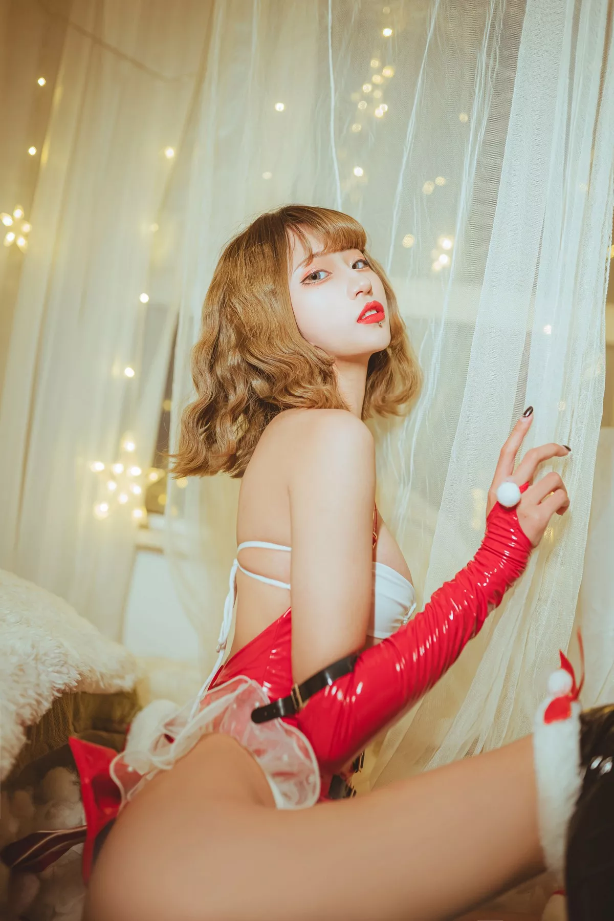 网络美女妹抖青雪夜锦礼主题私房情趣连体衣露豪乳黑桃遮点撩人诱惑写真40P
