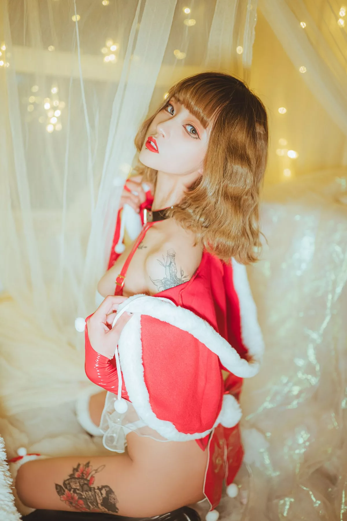 网络美女妹抖青雪夜锦礼主题私房情趣连体衣露豪乳黑桃遮点撩人诱惑写真40P
