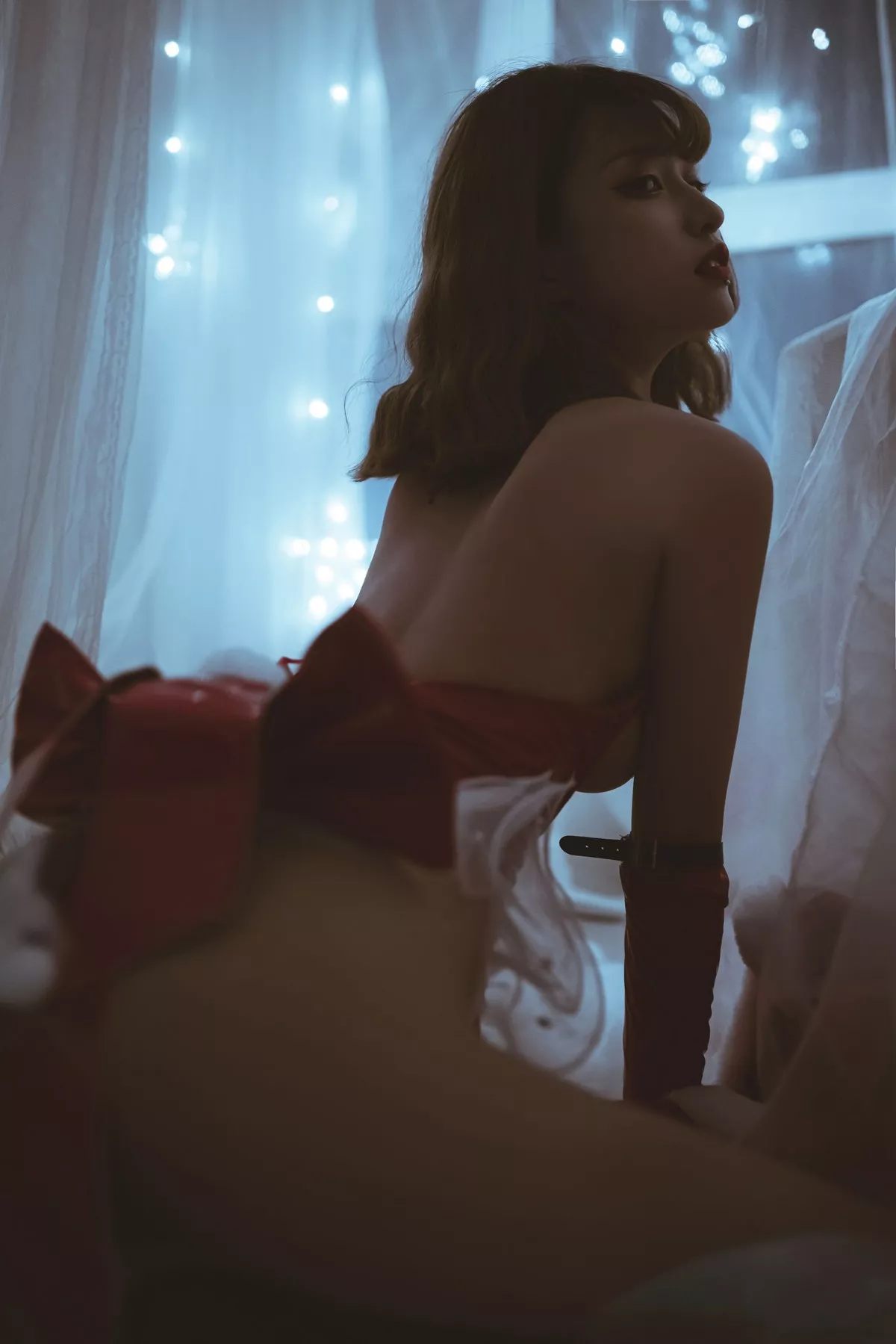 网络美女妹抖青雪夜锦礼主题私房情趣连体衣露豪乳黑桃遮点撩人诱惑写真40P