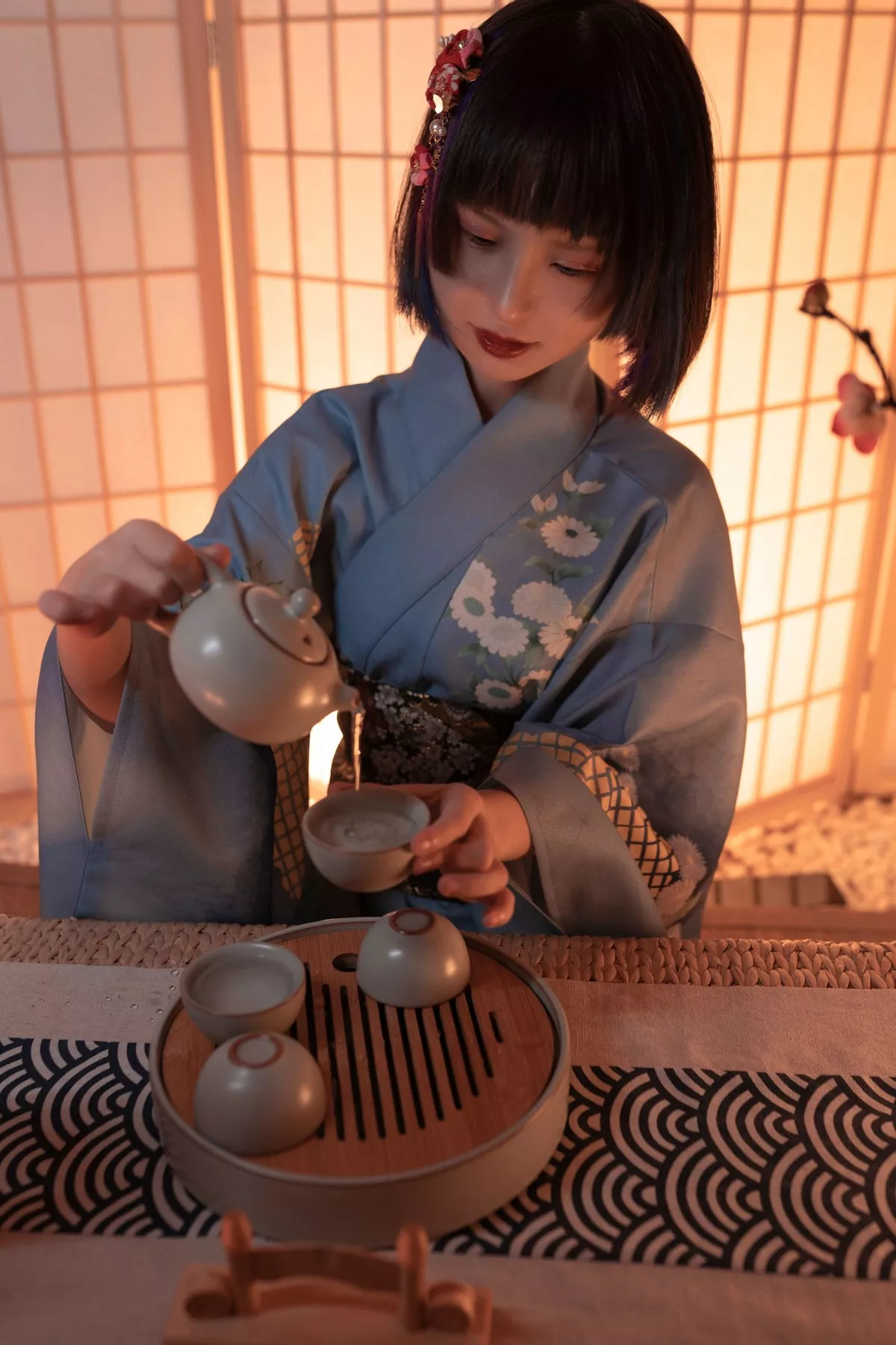 COS福利美少女晕崽樱之诱惑主题私房日系风性感和服露白嫩美腿迷人写真34P