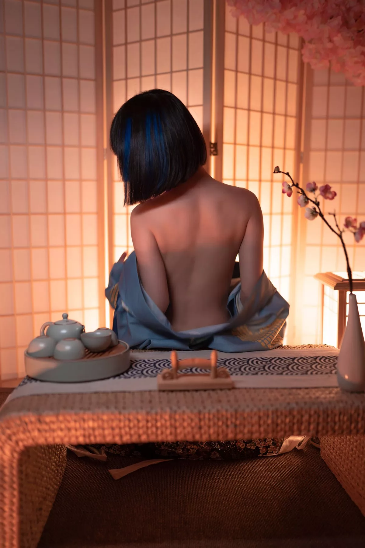 COS福利美少女晕崽樱之诱惑主题私房日系风性感和服露白嫩美腿迷人写真34P