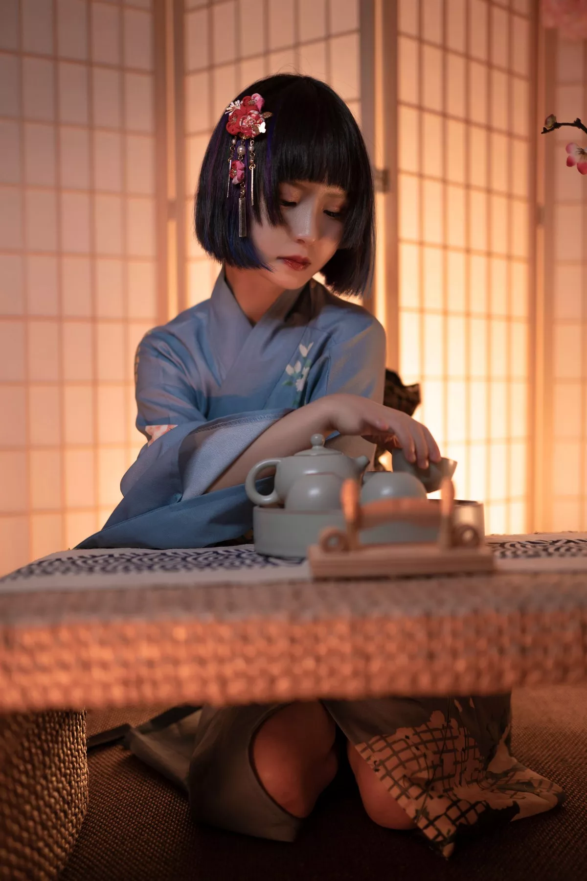 COS福利美少女晕崽樱之诱惑主题私房日系风性感和服露白嫩美腿迷人写真34P