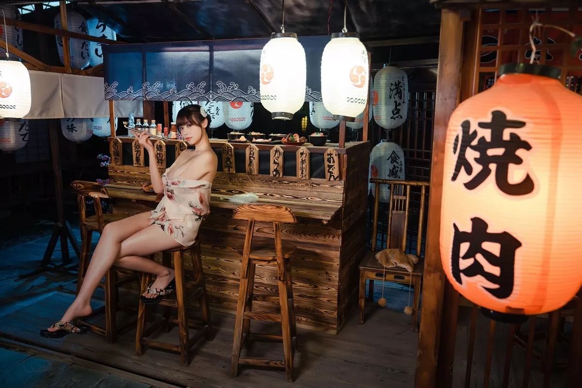 萌妹奈汐酱nice老板娘主题私房日系风性感真空和服秀火辣身材撩人诱惑写真30P