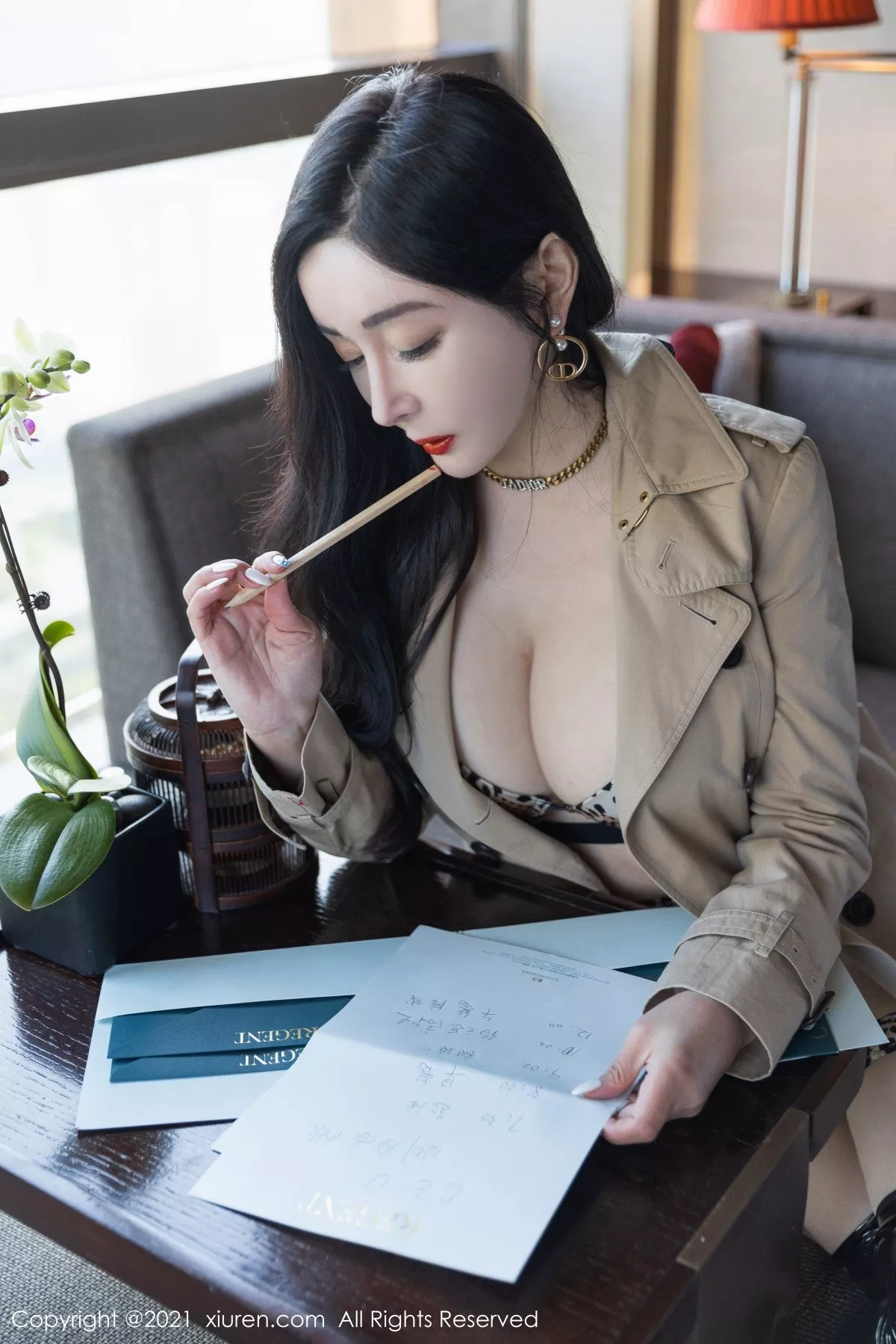 XiuRen第4020期_模特允爾秘书剧情主题浴室性感豹纹内衣秀丰满身材诱惑写真92P