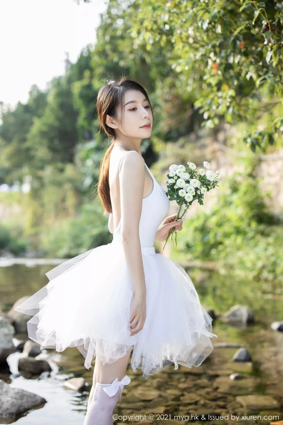 [MyGirl美媛馆]Vol.601_模特vetiver嘉宝贝儿长三角旅拍户外洁白芭蕾服饰湿身诱惑写真85P