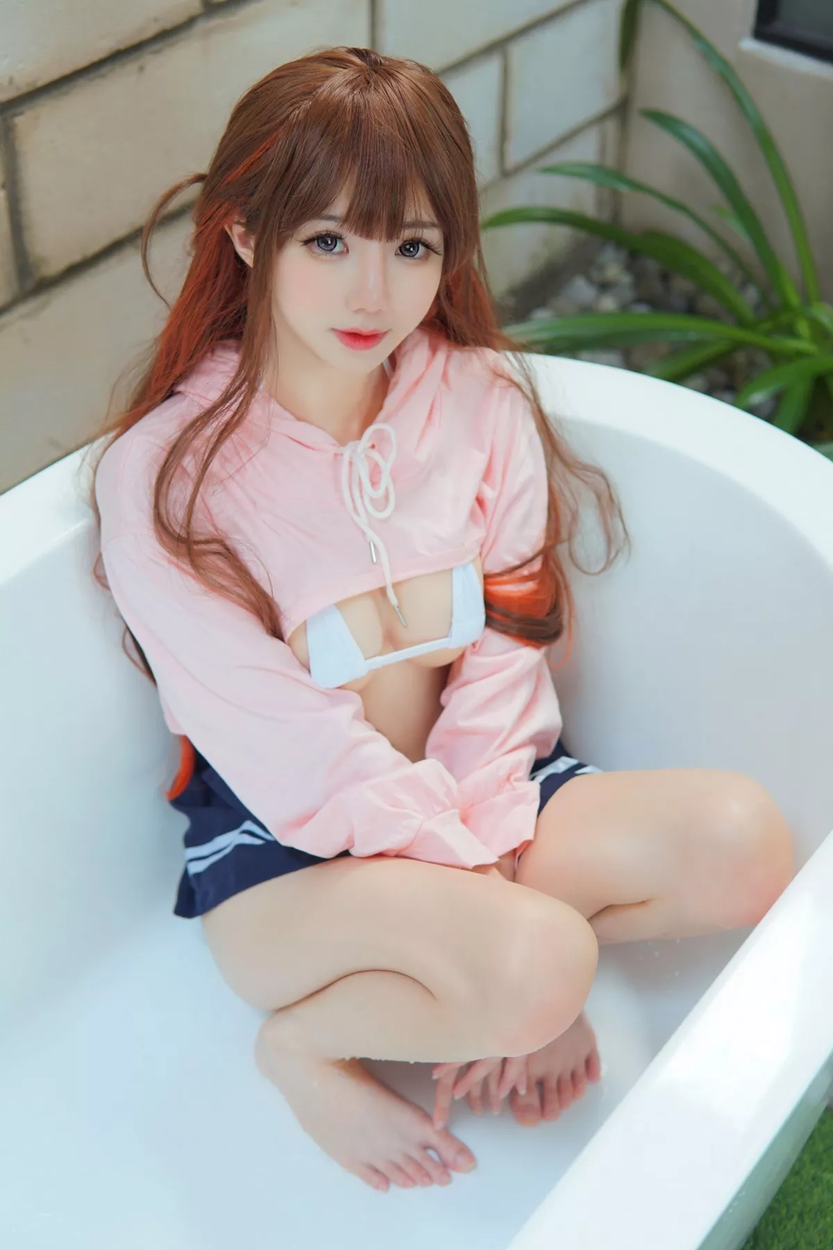 网络美女多啦雪三点式内衣主题私房浴室粉色JK制服半脱秀丰满身材诱惑写真48P