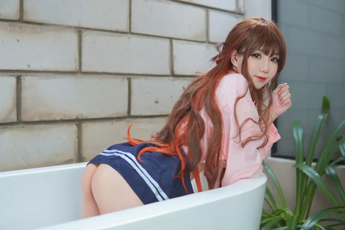 网络美女多啦雪三点式内衣主题私房浴室粉色JK制服半脱秀丰满身材诱惑写真48P