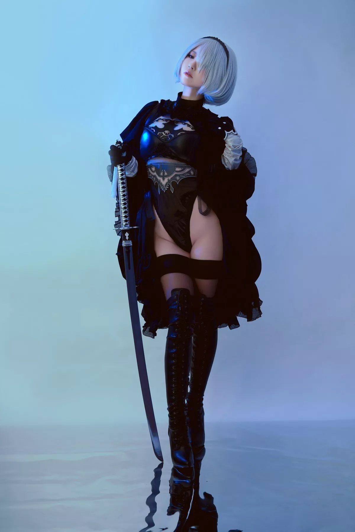 网络美女半半子2B主题性感美女武士系列黑色高叉连体衣秀翘臀美腿诱惑写真50P