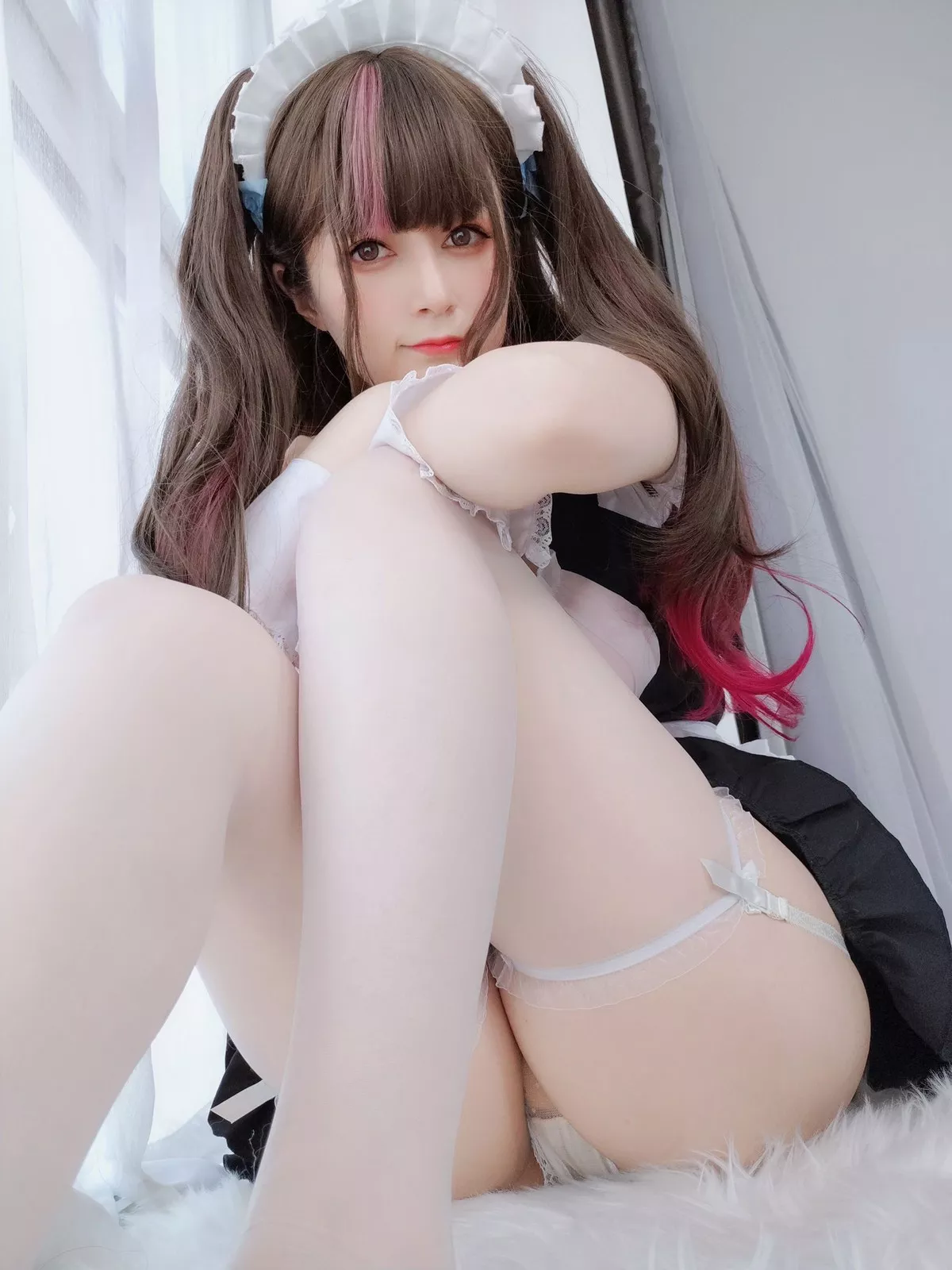 Coser小姐姐白银主人满意吗主题性感女仆装半脱真空露豪乳遮点极致诱惑写真55P