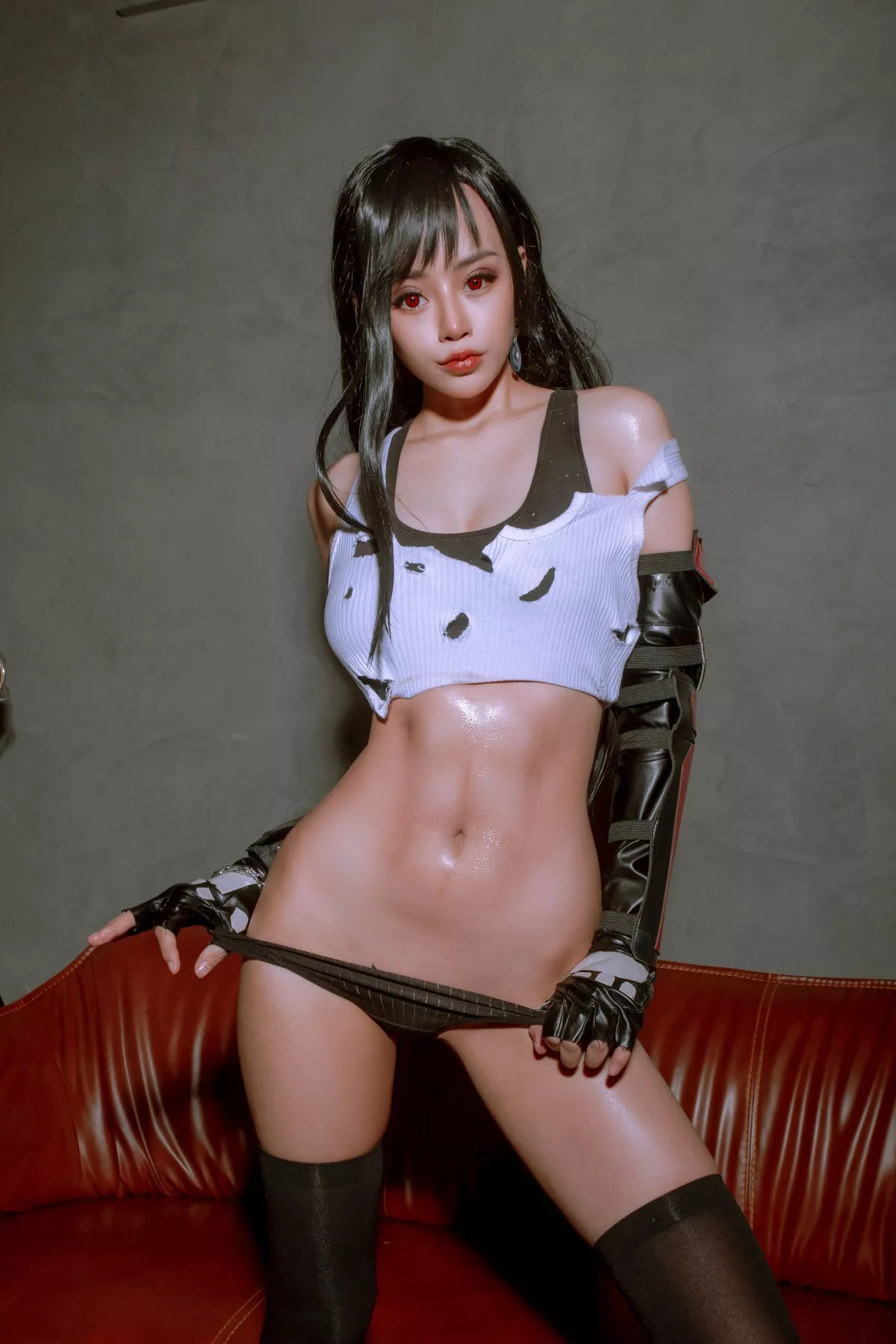 日本性感萝莉Byoru私房COS主题性感情趣服饰配黑丝袜秀油亮肌肤诱惑写真16P