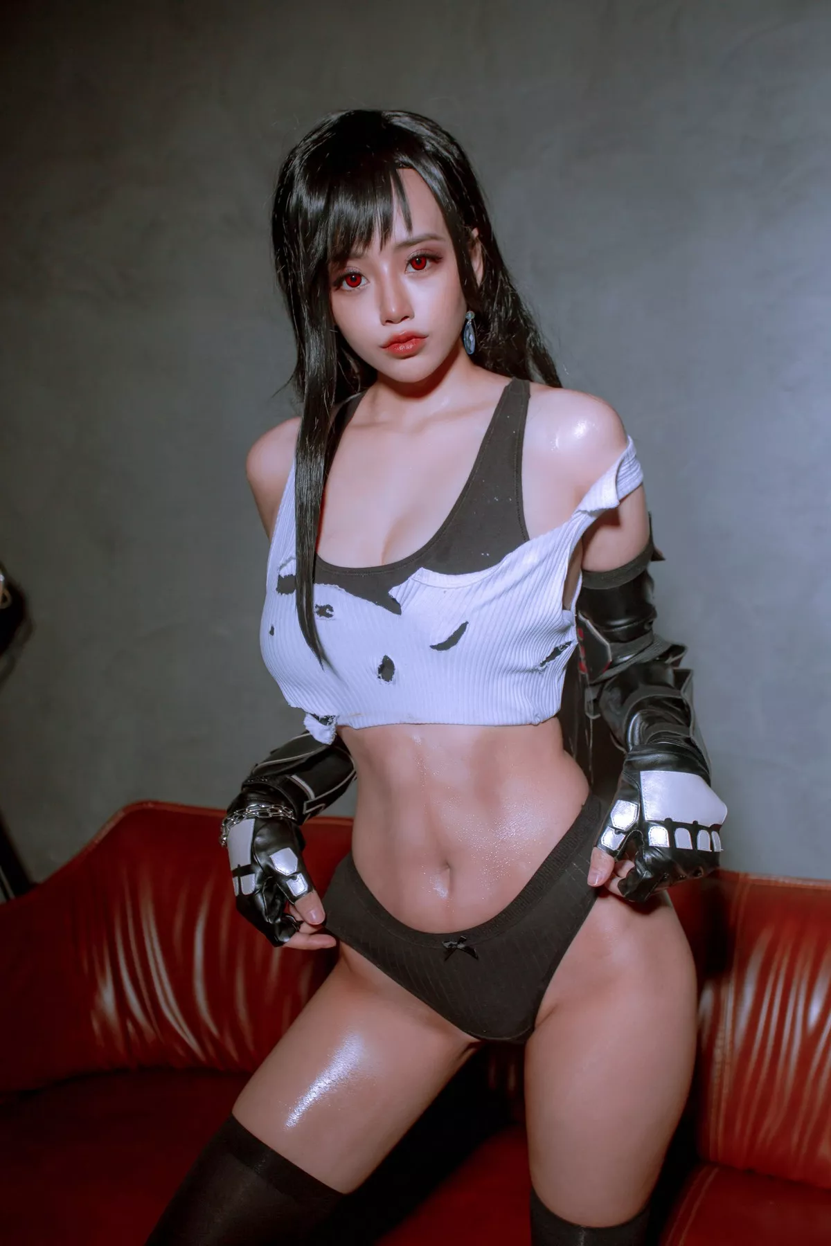 日本性感萝莉Byoru私房COS主题性感情趣服饰配黑丝袜秀油亮肌肤诱惑写真16P