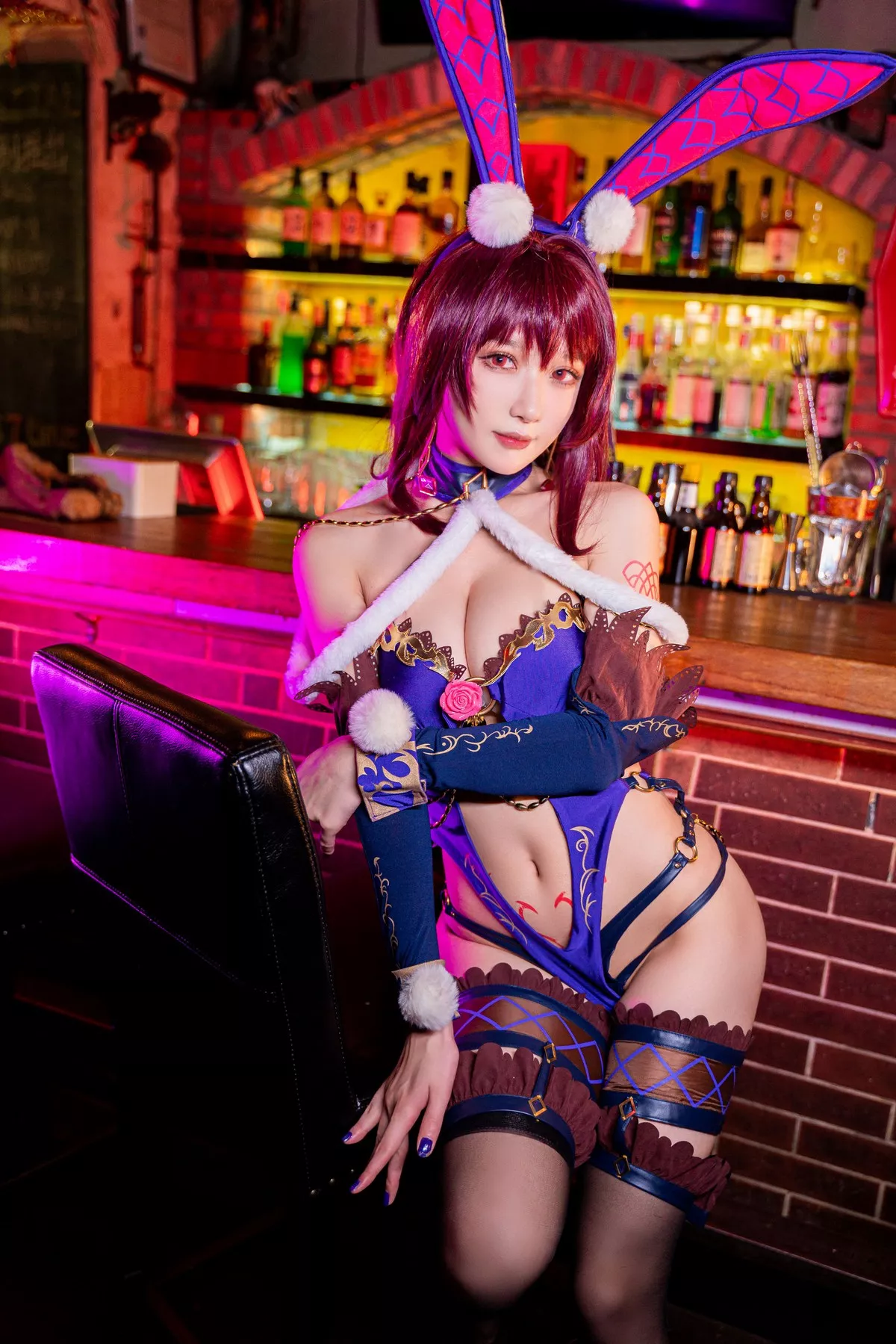 动漫博主阿包也是兔娘斯卡哈兔女郎主题私房性感情趣服饰配黑丝袜迷人诱惑写真32P