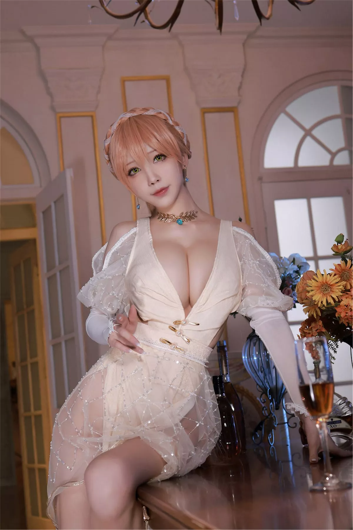 动漫博主水淼aqua少女前线主题私房性感薄纱服饰配蕾丝袜秀豪乳翘臀诱惑写真77P