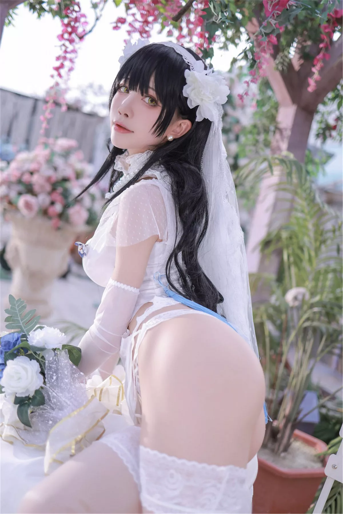 动漫博主水淼aqua少女前线主题私房性感薄纱服饰配蕾丝袜秀豪乳翘臀诱惑写真77P
