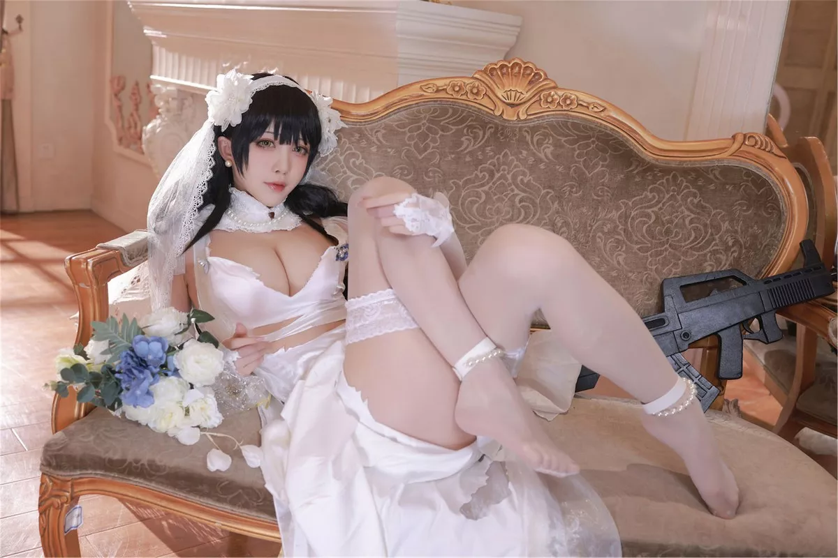 动漫博主水淼aqua少女前线主题私房性感薄纱服饰配蕾丝袜秀豪乳翘臀诱惑写真77P