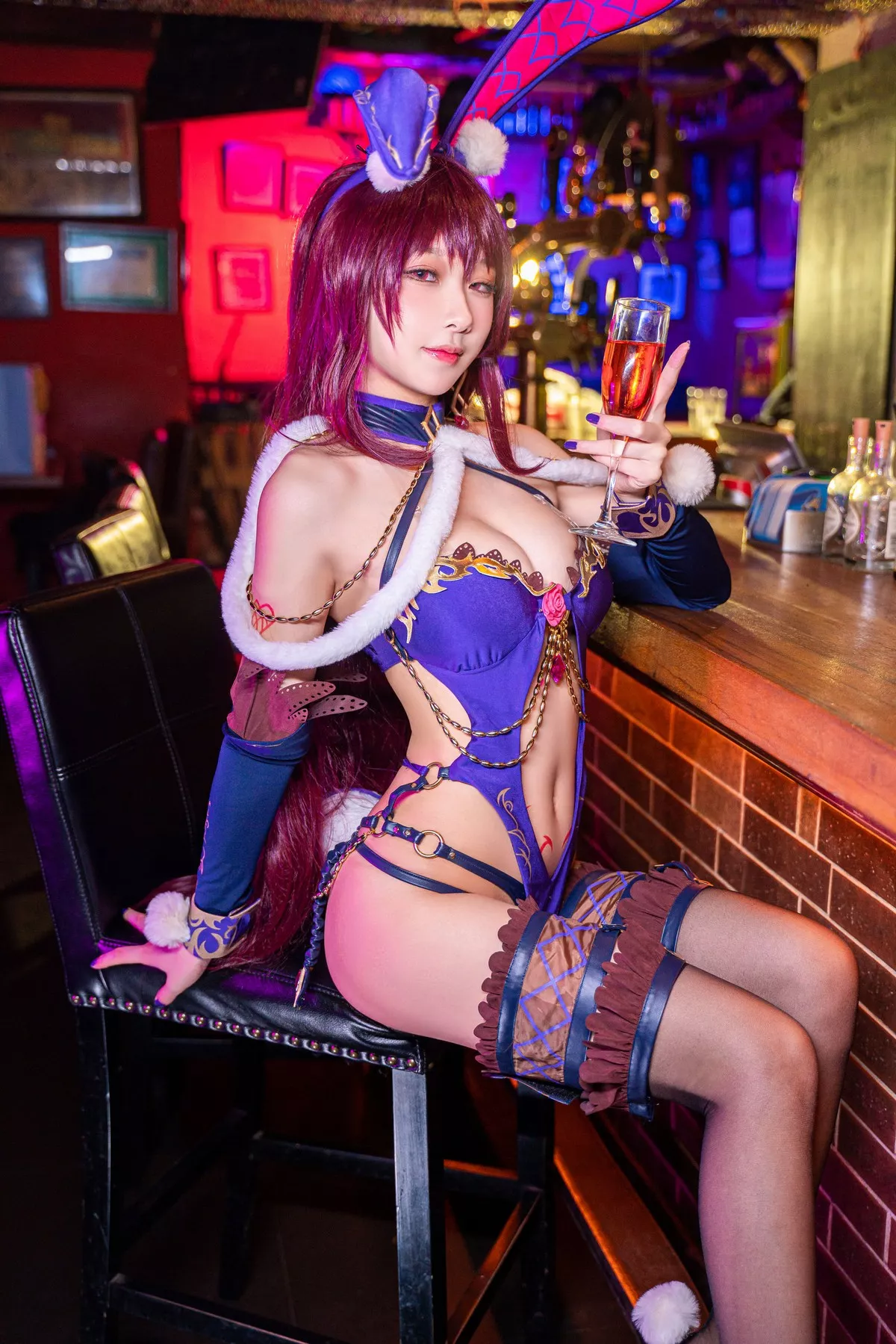 动漫博主阿包也是兔娘斯卡哈兔女郎主题私房性感情趣服饰配黑丝袜迷人诱惑写真32P