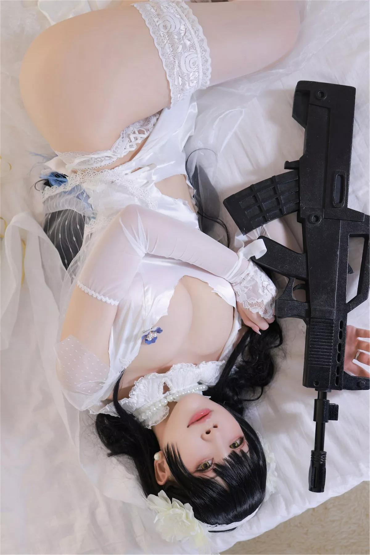 动漫博主水淼aqua少女前线主题私房性感薄纱服饰配蕾丝袜秀豪乳翘臀诱惑写真77P