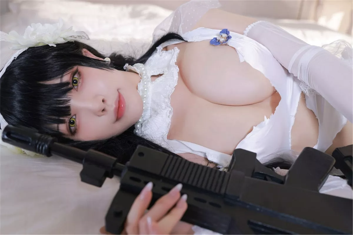 动漫博主水淼aqua少女前线主题私房性感薄纱服饰配蕾丝袜秀豪乳翘臀诱惑写真77P