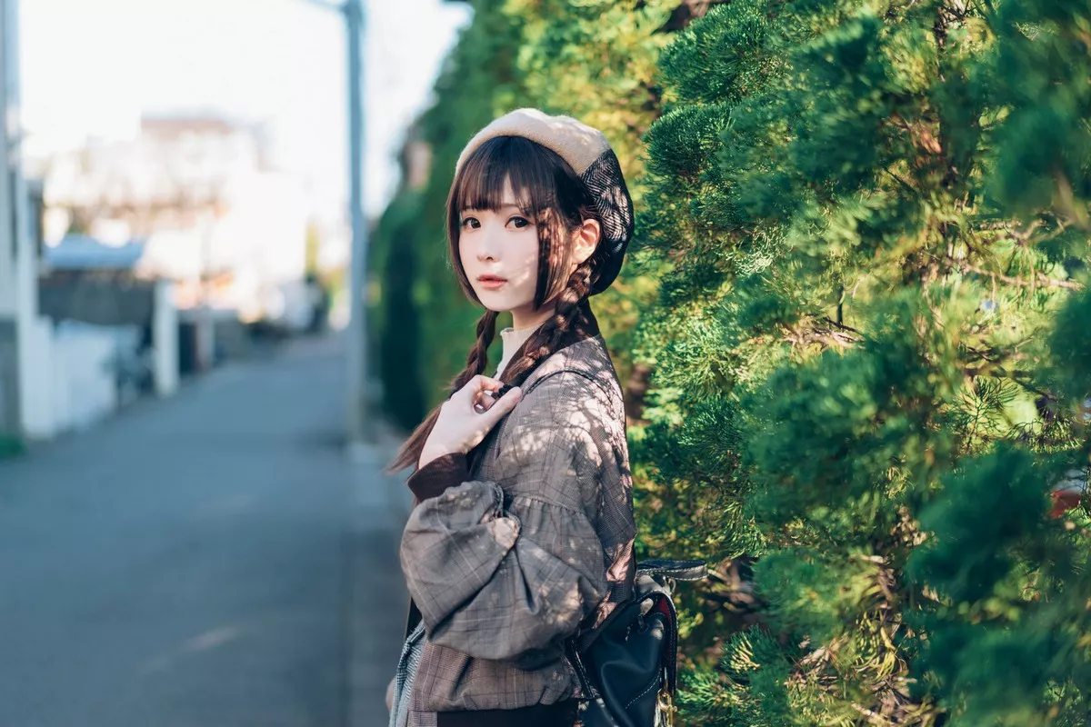 微博妹纸霜月shimo春天户外主题户外JK制服+私房女仆装秀完美身材诱惑写真54P