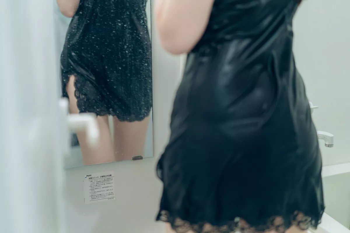 微博妹纸霜月shimo春天户外主题户外JK制服+私房女仆装秀完美身材诱惑写真54P