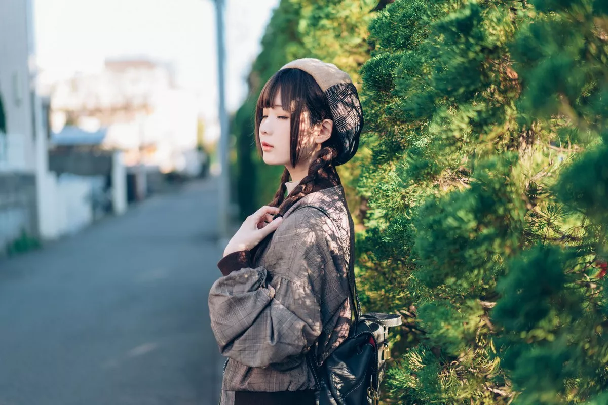 微博妹纸霜月shimo春天户外主题户外JK制服+私房女仆装秀完美身材诱惑写真54P