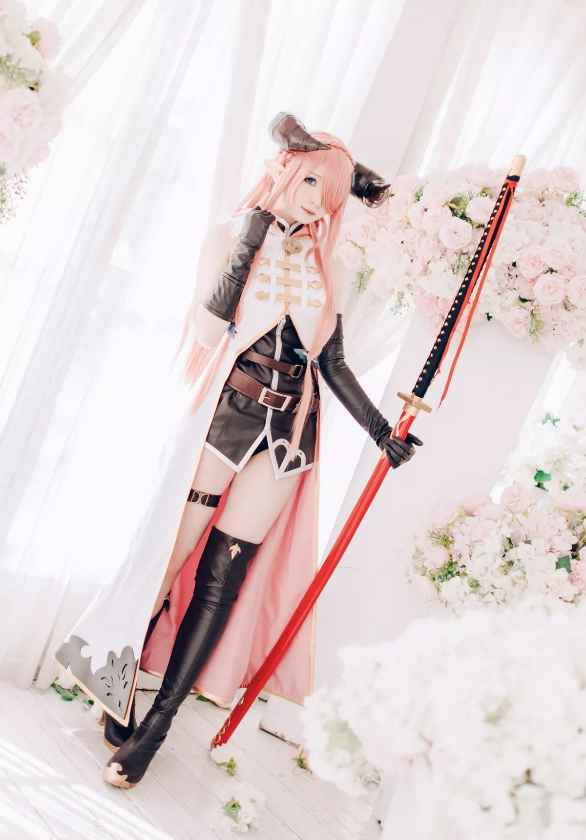 微博妹纸霜月shimo碧蓝幻想娜尔梅亚主题美女武士装扮性感内衣迷人诱惑写真94P