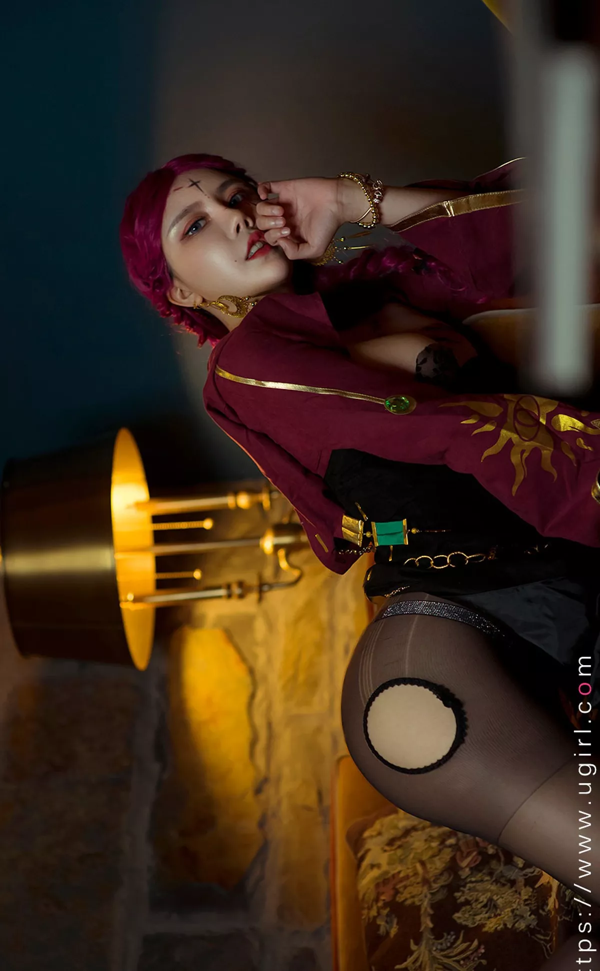 [Ugirls爱尤物]No.2205_模特美幸baby万圣魅影主题私房薄透服饰秀惹火身材诱惑写真35P