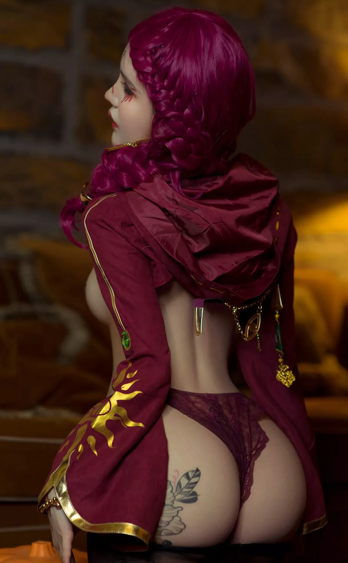 [Ugirls爱尤物]No.2205_模特美幸baby万圣魅影主题私房薄透服饰秀惹火身材诱惑写真35P