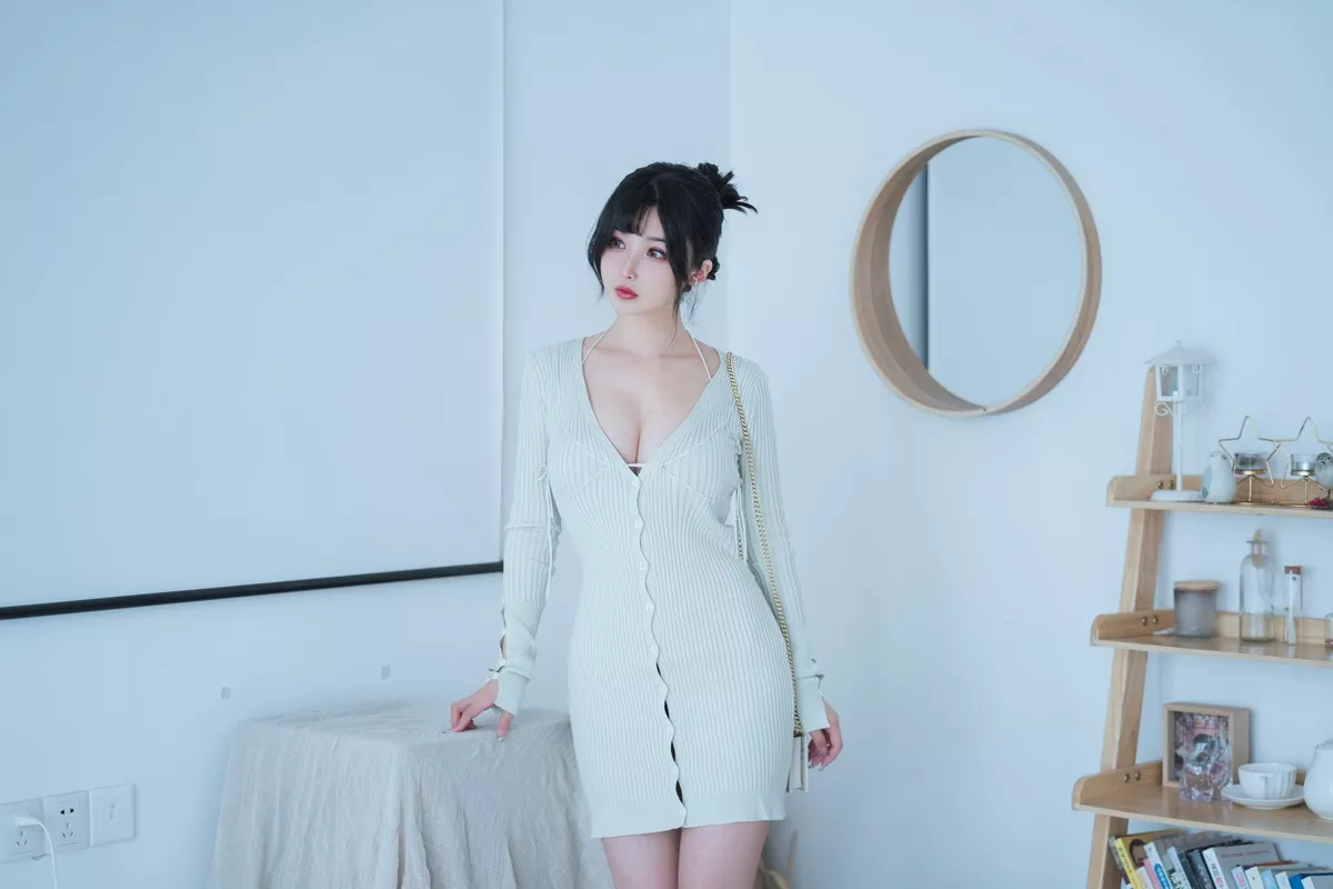 网络美女rioko凉凉子人妻毛衣主题私房半脱露黑色情趣内衣秀翘臀撩人诱惑写真54P