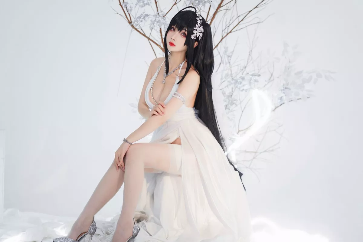 网络美女rioko凉凉子大凤花嫁主题私房性感薄透婚纱配白丝吊袜完美诱惑写真39P