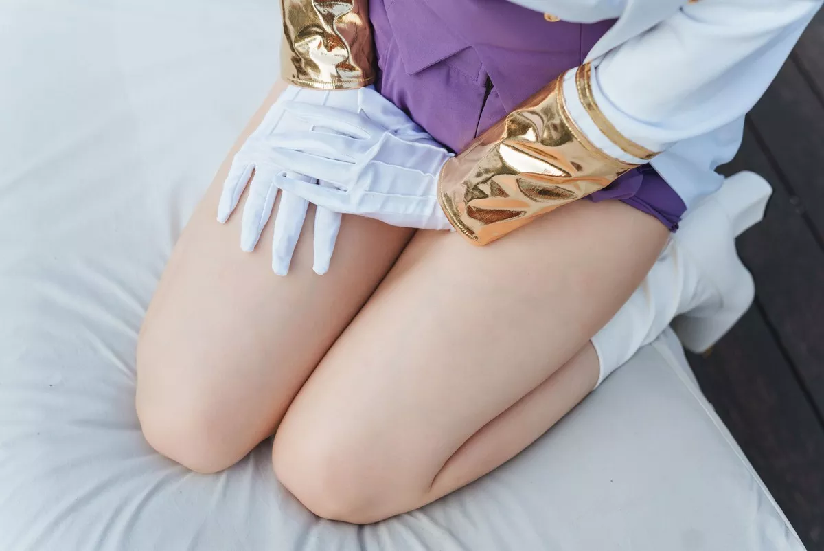 网络美女rioko凉凉子电光机王主题性感制服半脱露情趣内衣秀完美身材诱惑写真51P