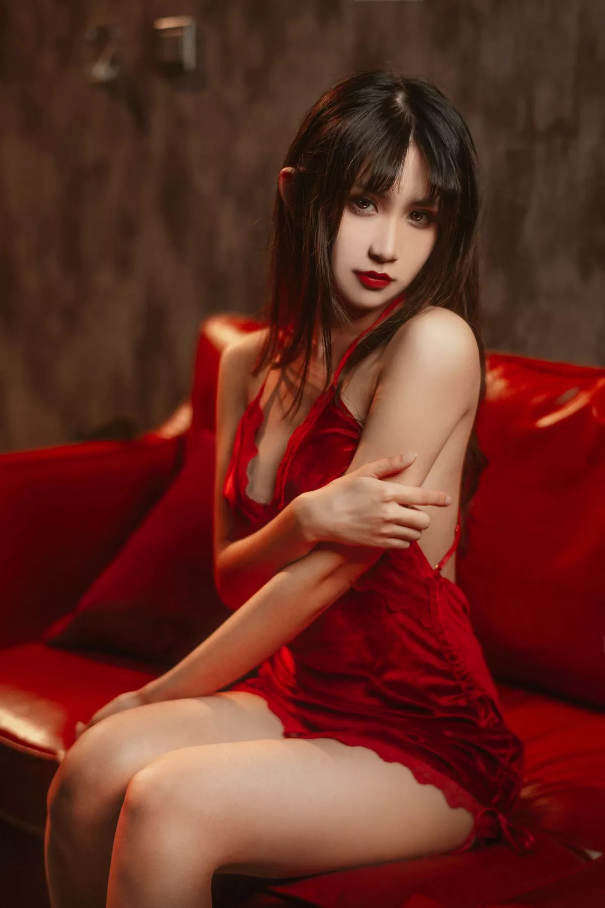 动漫博主阮邑_Fairy异类主题私房黑色皮质情趣内衣秀惹火身材极致诱惑写真100P
