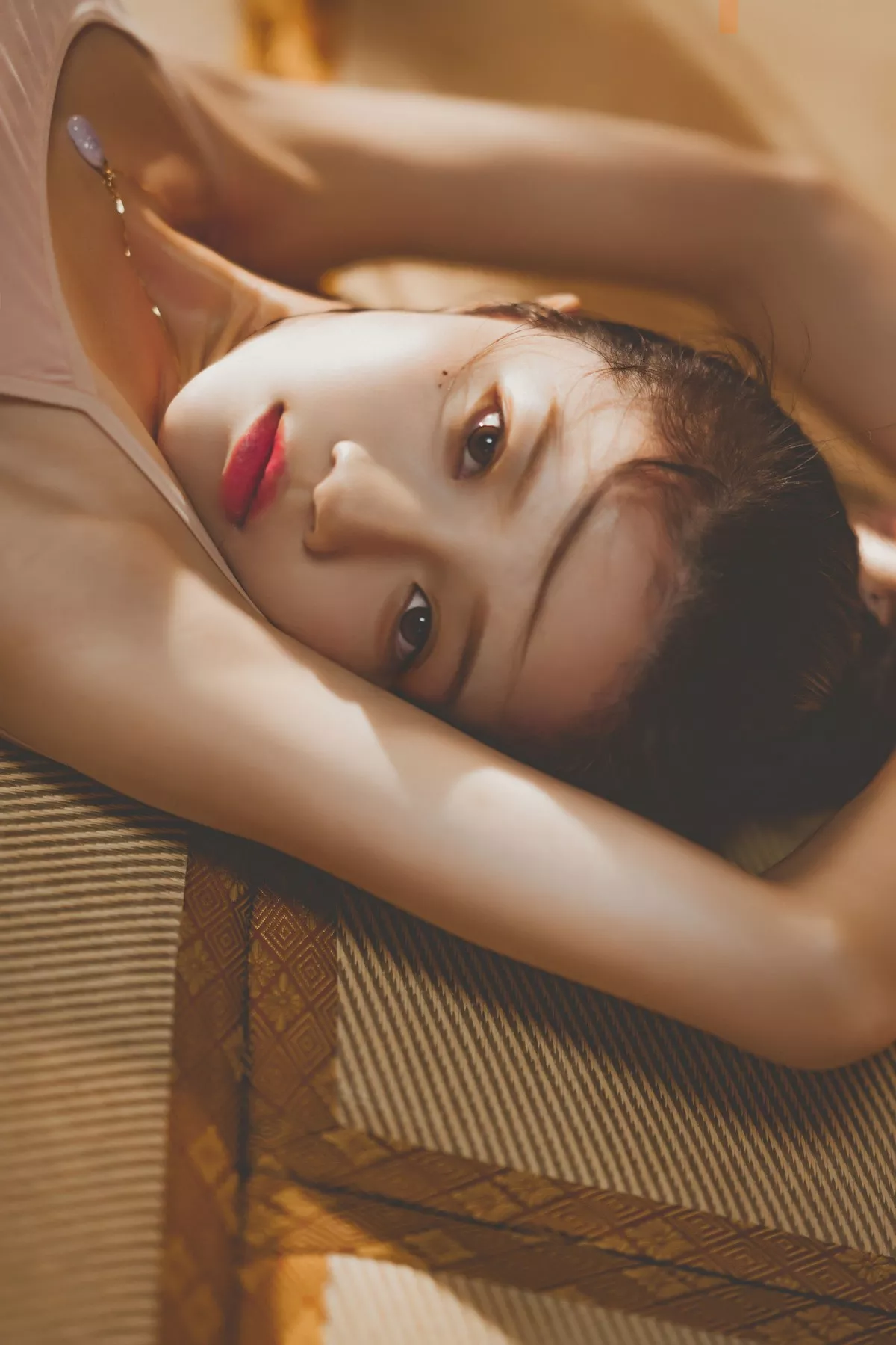 网络美女桜桃喵炙夏系列主题户外性感粉色吊带配白色内裤秀完美身材诱惑写真86P