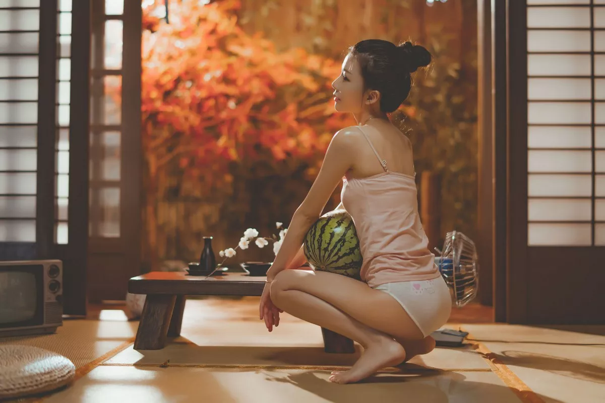 网络美女桜桃喵炙夏系列主题户外性感粉色吊带配白色内裤秀完美身材诱惑写真86P