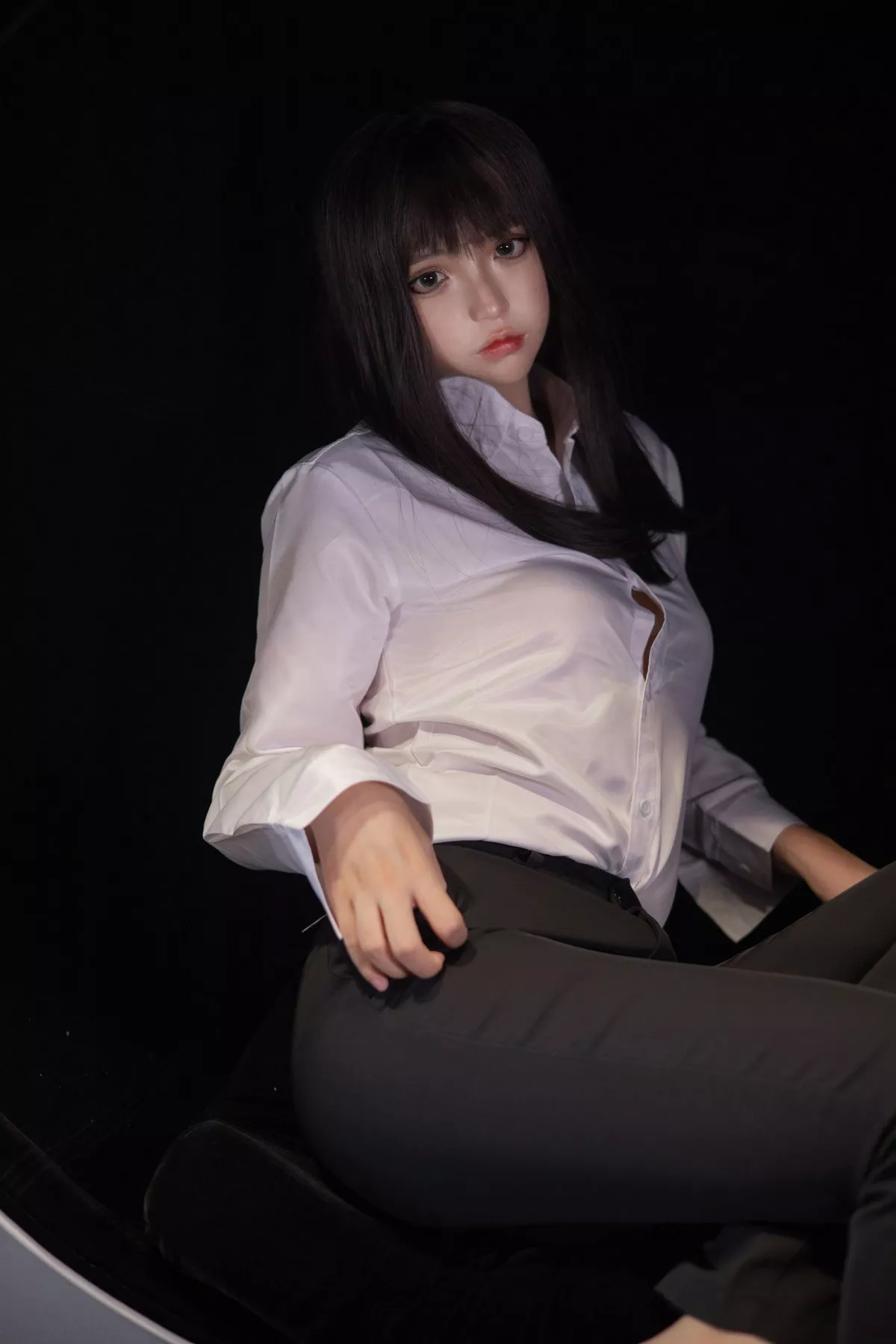 网络美女疯猫ss职业OL主题性感白衬衣配长裤露超薄肉丝裤袜秀翘臀美腿诱惑写真39P