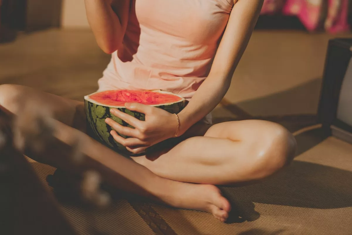 网络美女桜桃喵炙夏系列主题户外性感粉色吊带配白色内裤秀完美身材诱惑写真86P
