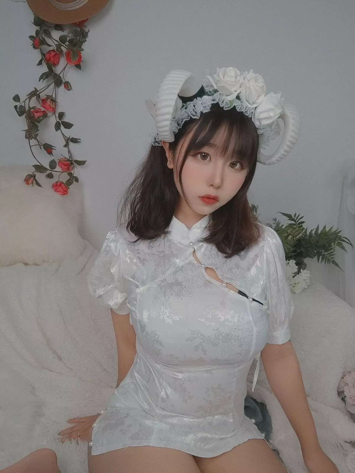 动漫博主穆零Mu0自拍主题私房性感银色旗袍+兔女郎服饰+浴室性感内衣诱惑写真110P
