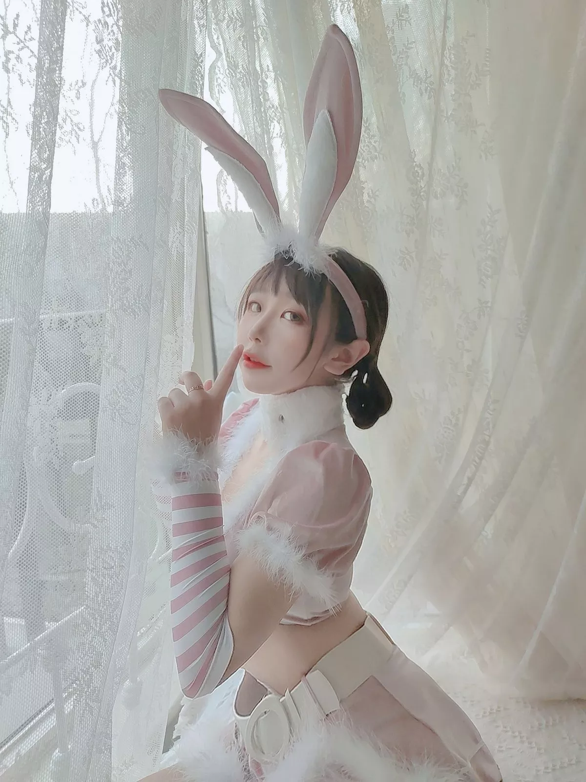 动漫博主穆零Mu0自拍主题私房性感银色旗袍+兔女郎服饰+浴室性感内衣诱惑写真110P