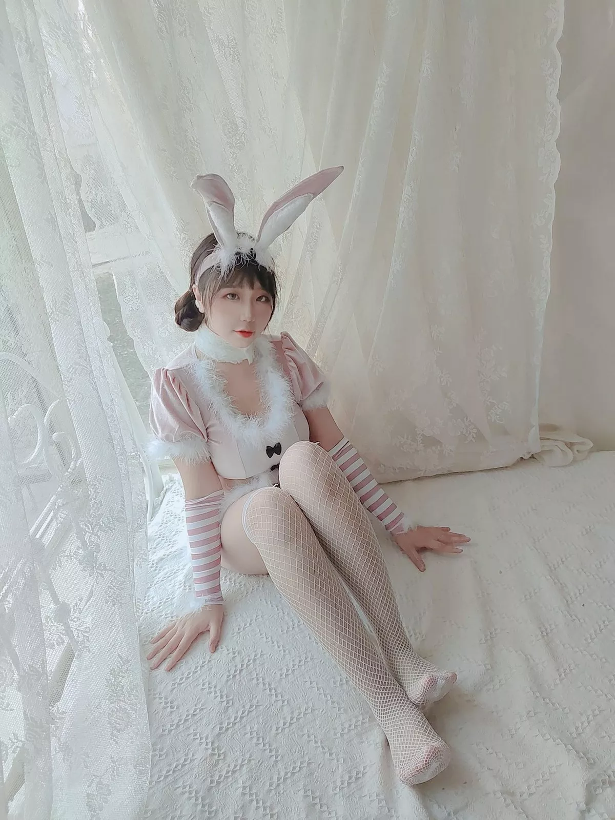 动漫博主穆零Mu0自拍主题私房性感银色旗袍+兔女郎服饰+浴室性感内衣诱惑写真110P
