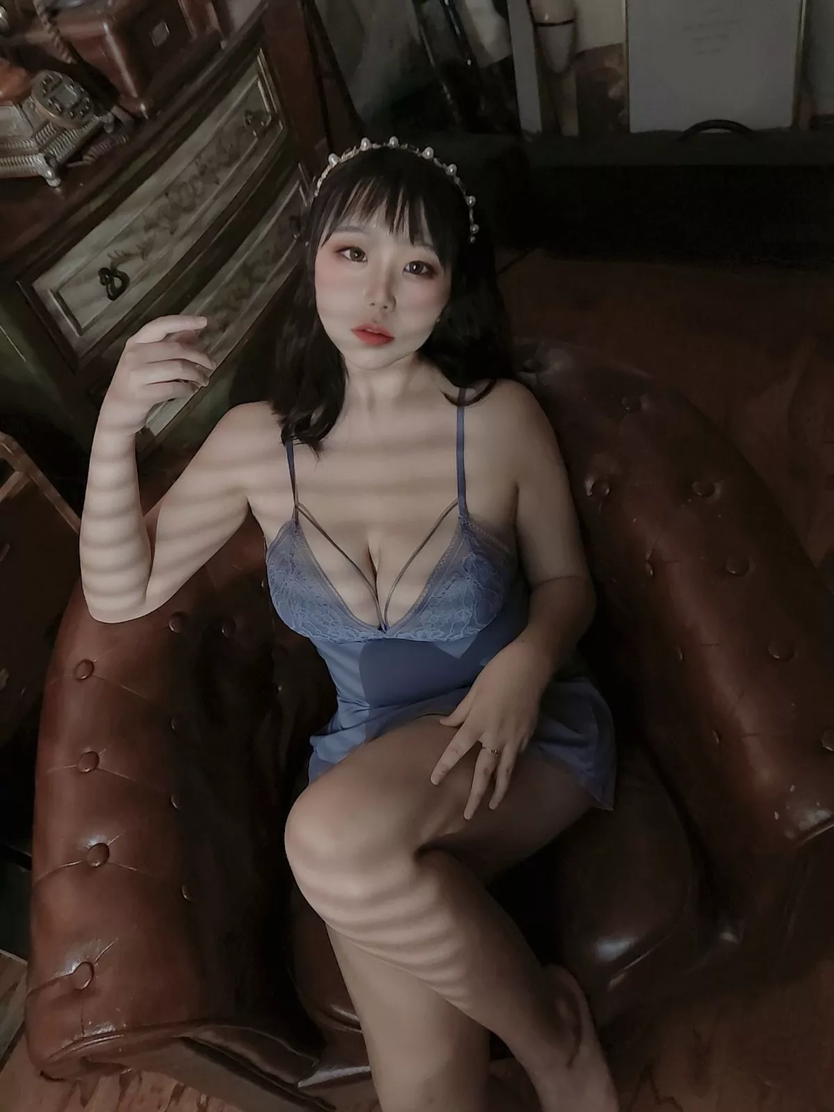 动漫博主穆零Mu0自拍主题私房性感银色旗袍+兔女郎服饰+浴室性感内衣诱惑写真110P