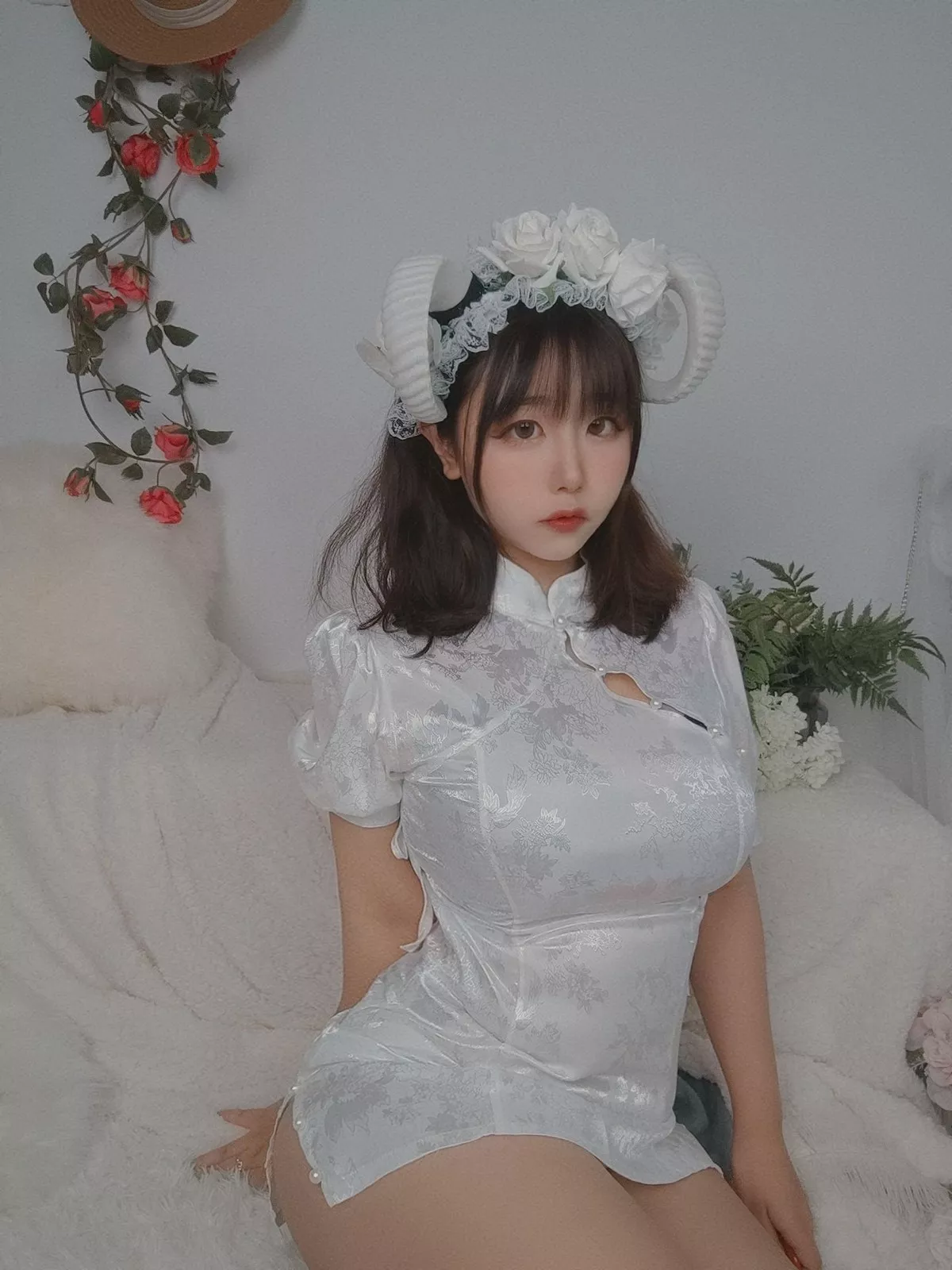 动漫博主穆零Mu0自拍主题私房性感银色旗袍+兔女郎服饰+浴室性感内衣诱惑写真110P