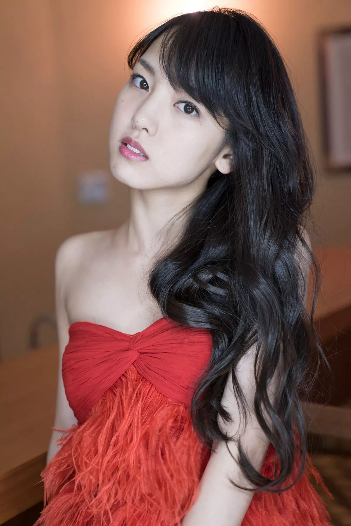 日本萌妹子饭洼春菜户外和服主题私房内衣系列+红色吊裙秀完美身材性感写真98P