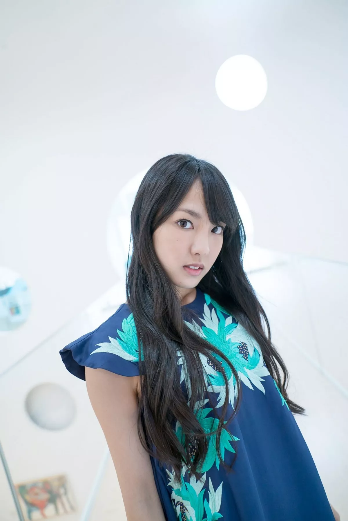 日本萌妹子饭洼春菜户外和服主题私房内衣系列+红色吊裙秀完美身材性感写真98P