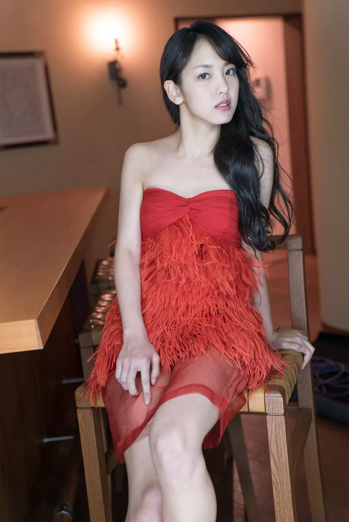 日本萌妹子饭洼春菜户外和服主题私房内衣系列+红色吊裙秀完美身材性感写真98P