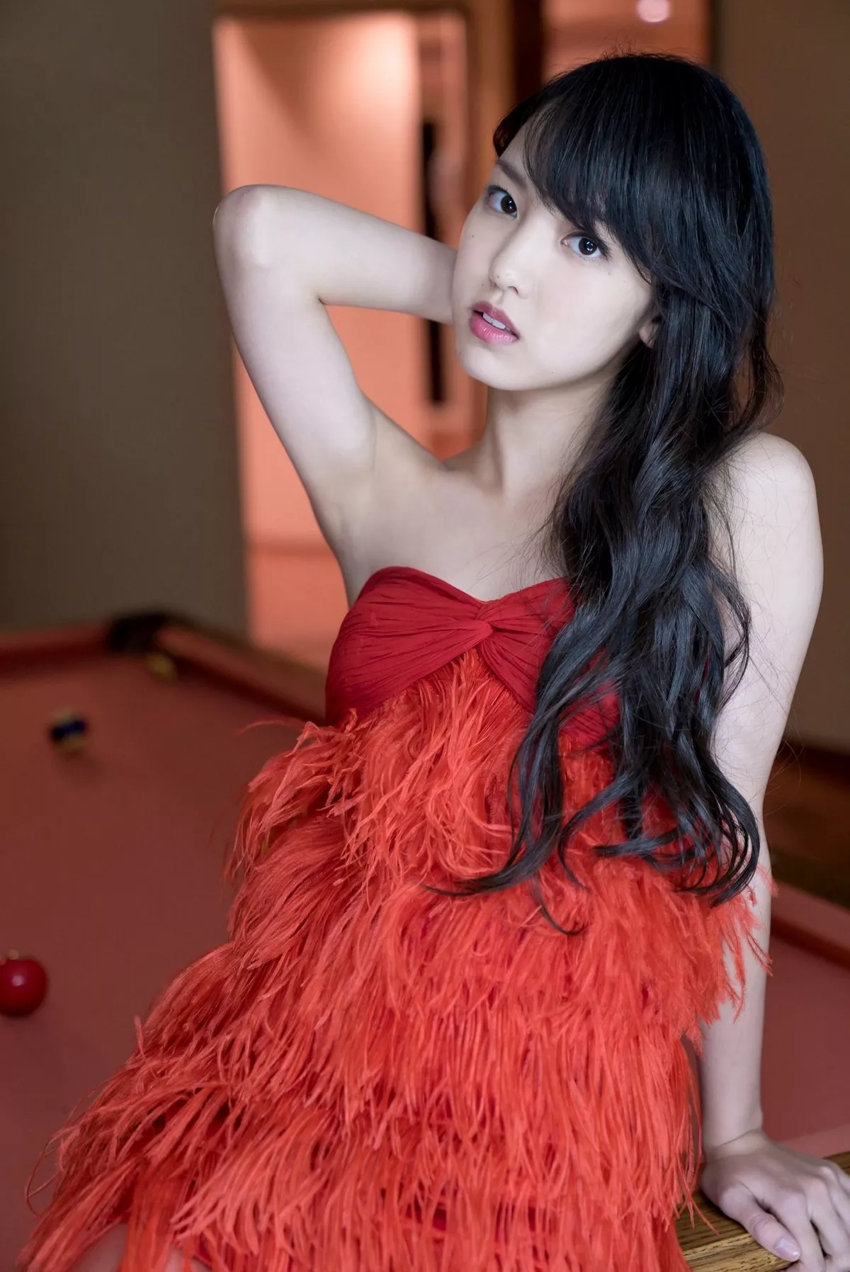 日本萌妹子饭洼春菜户外和服主题私房内衣系列+红色吊裙秀完美身材性感写真98P