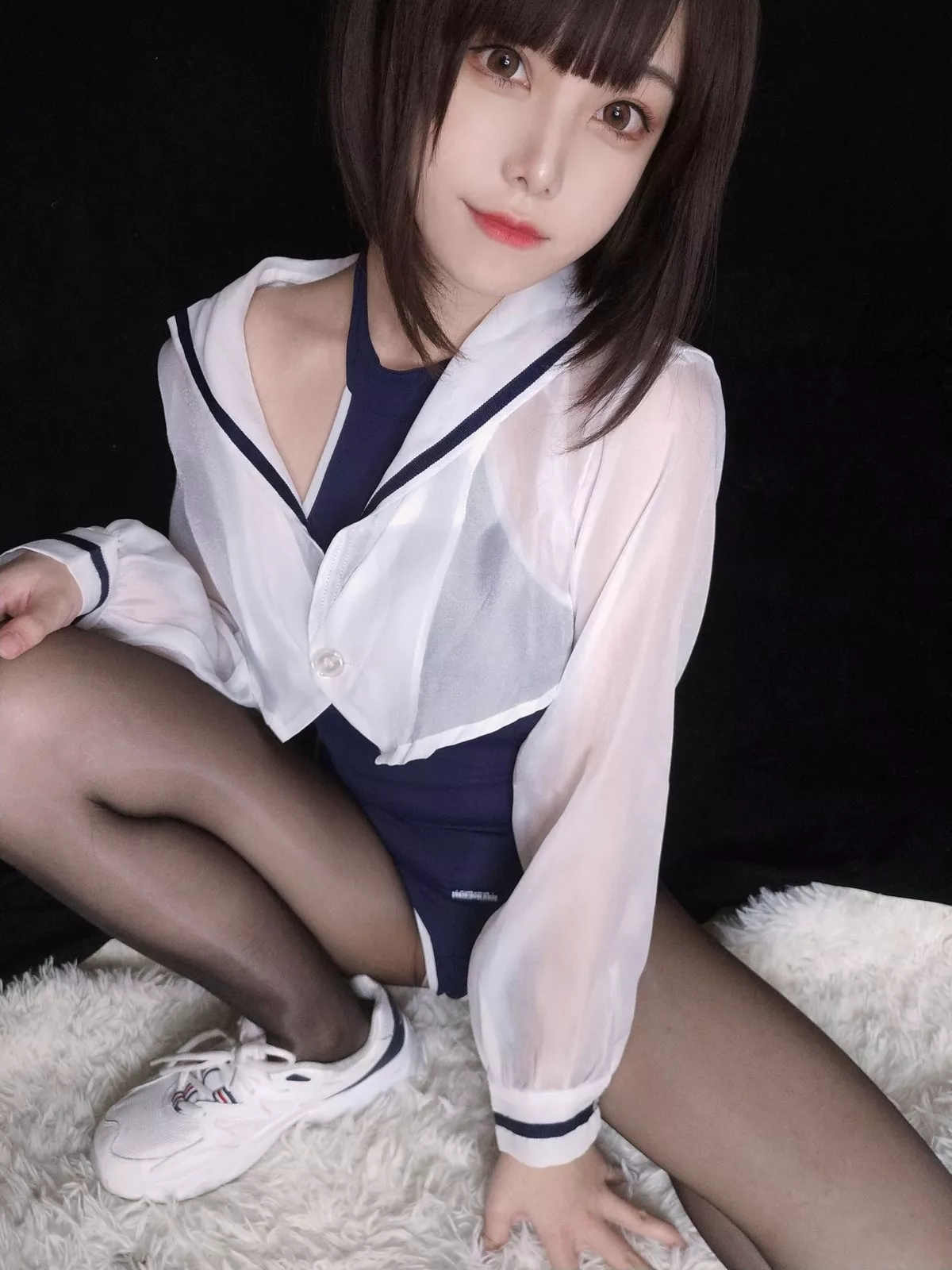 萌系小姐姐蜜汁猫裘水着服饰主题私房性感高叉连体衣配超薄黑丝裤袜诱惑写真34P