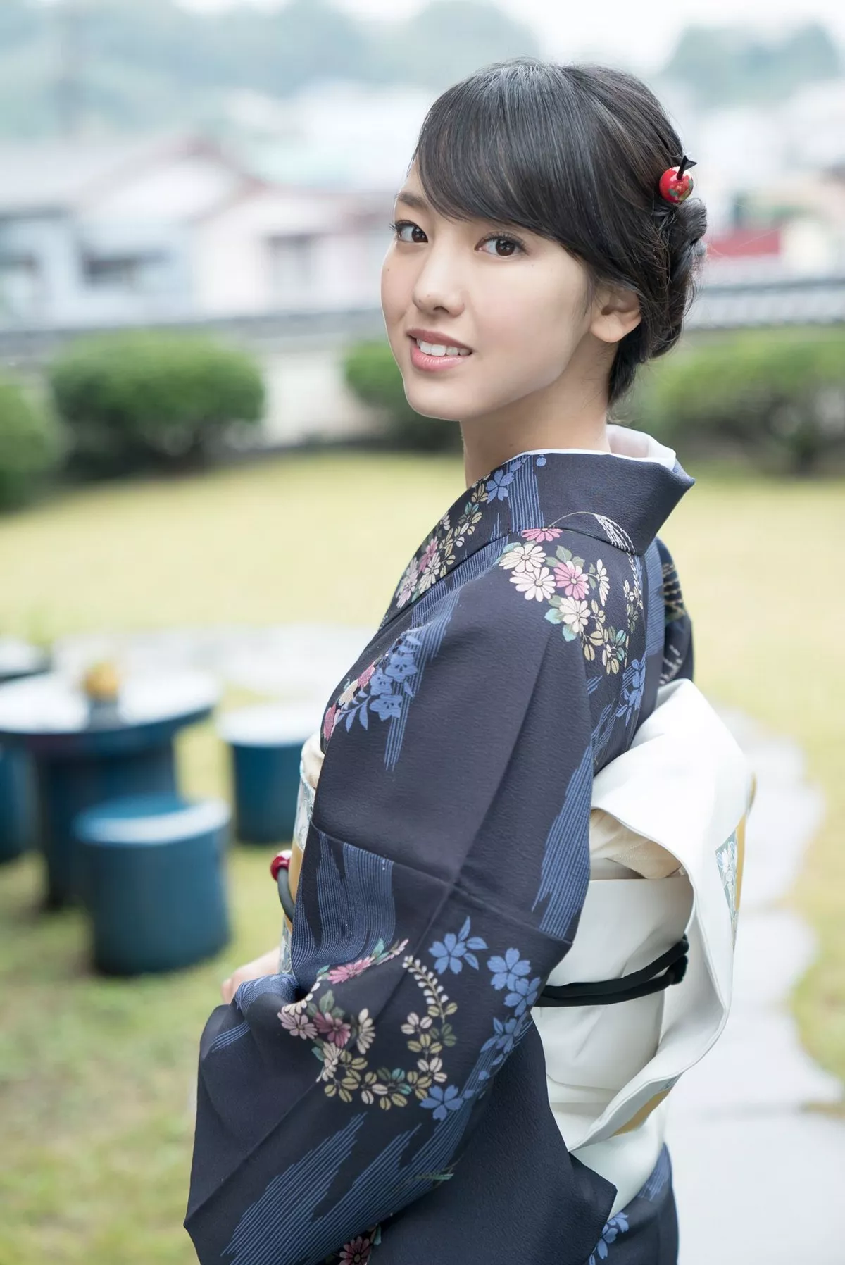 日本萌妹子饭洼春菜户外和服主题私房内衣系列+红色吊裙秀完美身材性感写真98P